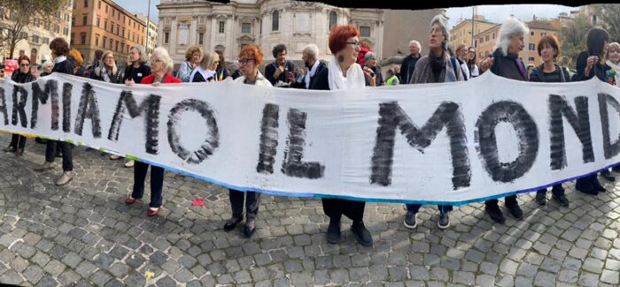 MANIFESTAZIONI PER LA PACE E PER LA GUERRA