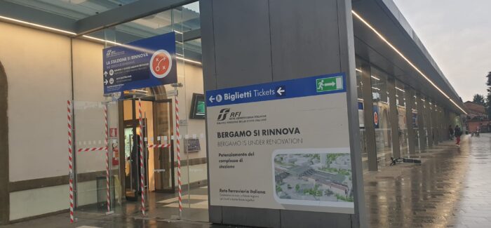 UN CONVEGNO PRIVATO IN LUOGO PUBBLICO